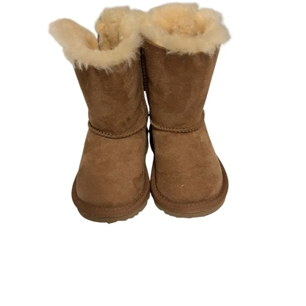 UGG Mini Bailey Bow II Boot for Toddler Girl, Size 6